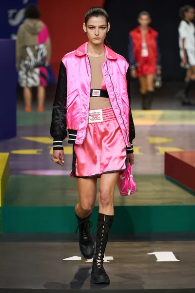 Look 39